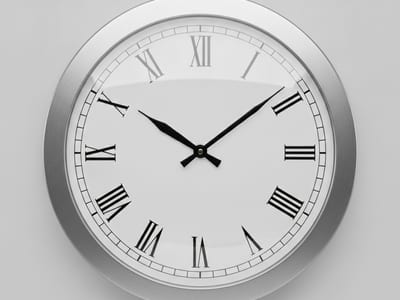 clock — visual dictionary illustration