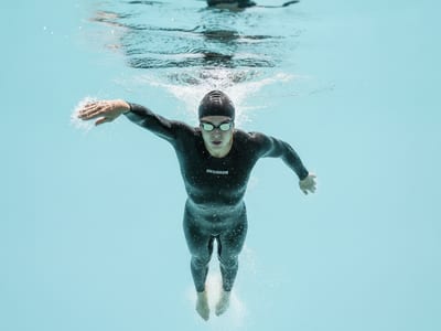 swimming — visual dictionary illustration